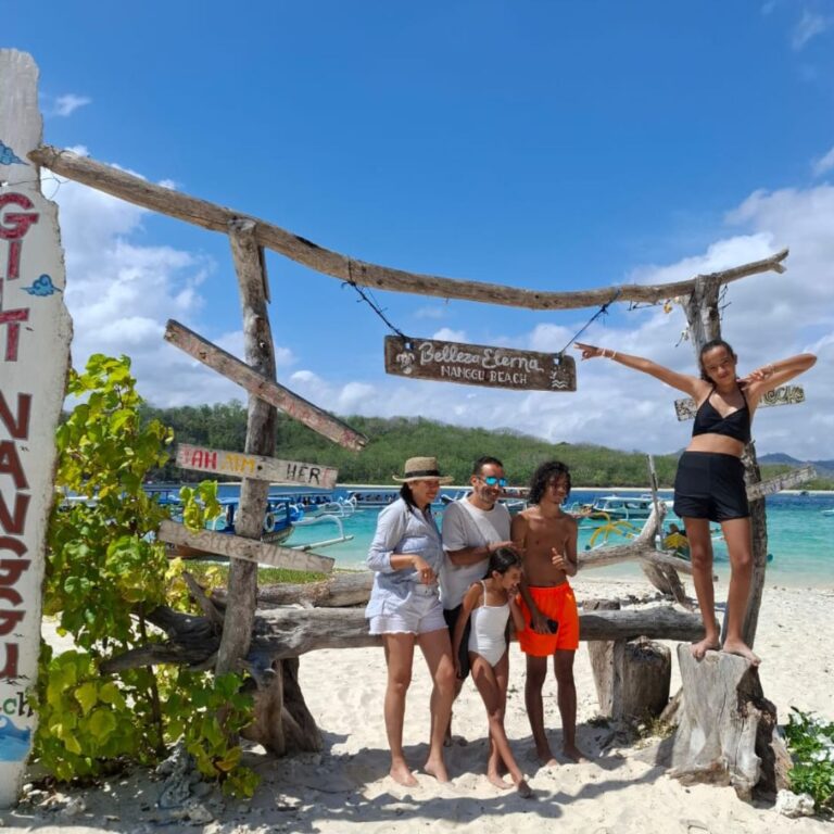 PAKET WISATA SNORKELING GILI NANGGU LOMBOK | Cahaya Wisata